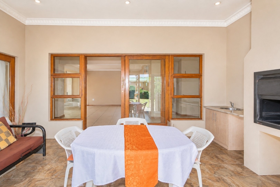 4 Bedroom Property for Sale in Kosmos Ridge North West